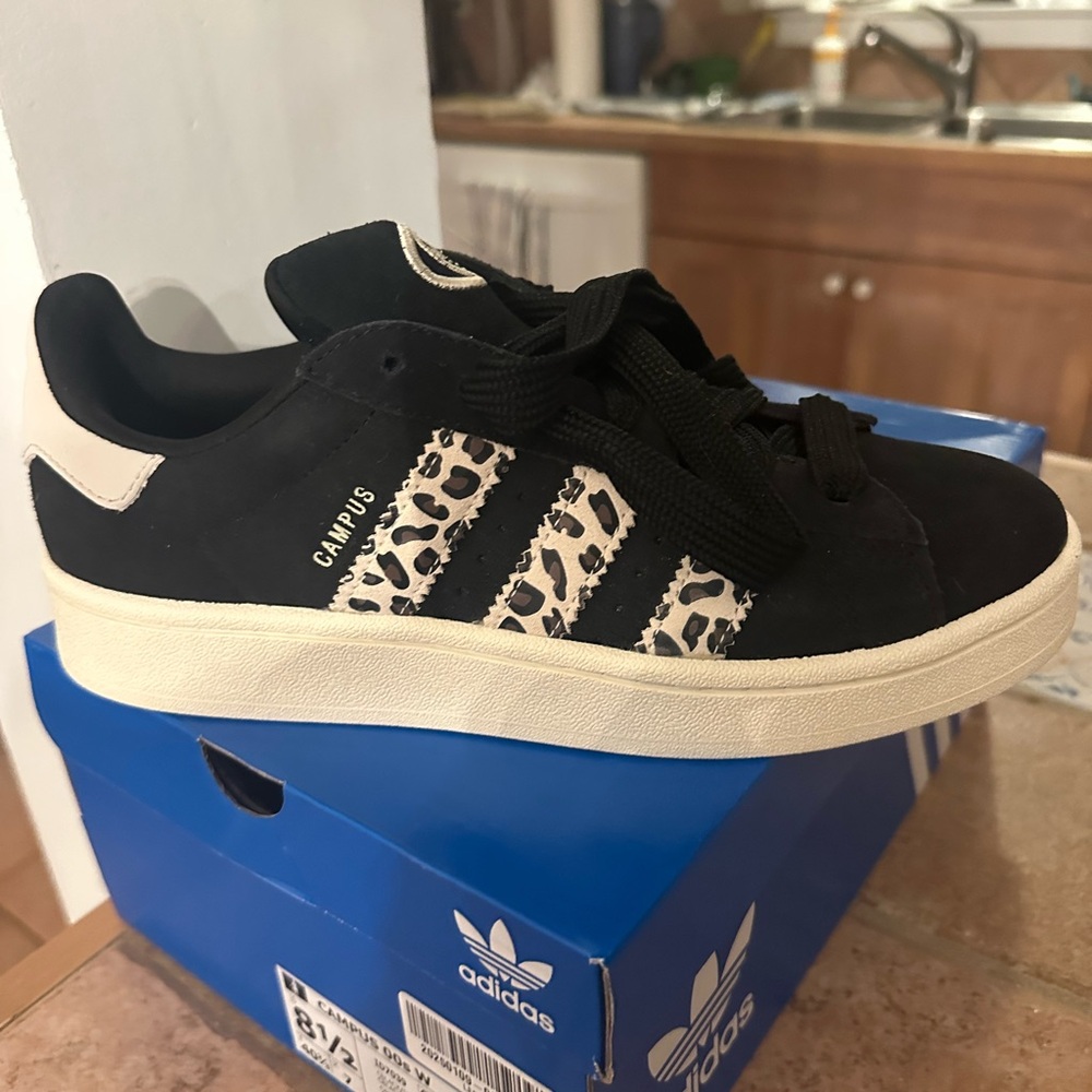 Adidas Campus 00s Black/Wonder Beige BRAND NEW, never worn